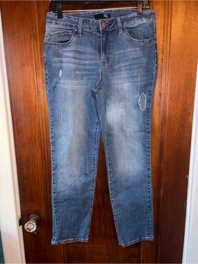 1822 Denim Womens Straight Leg Jeans in Faded Blue